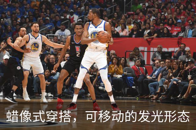 蜡像式穿搭，可移动的发光形态